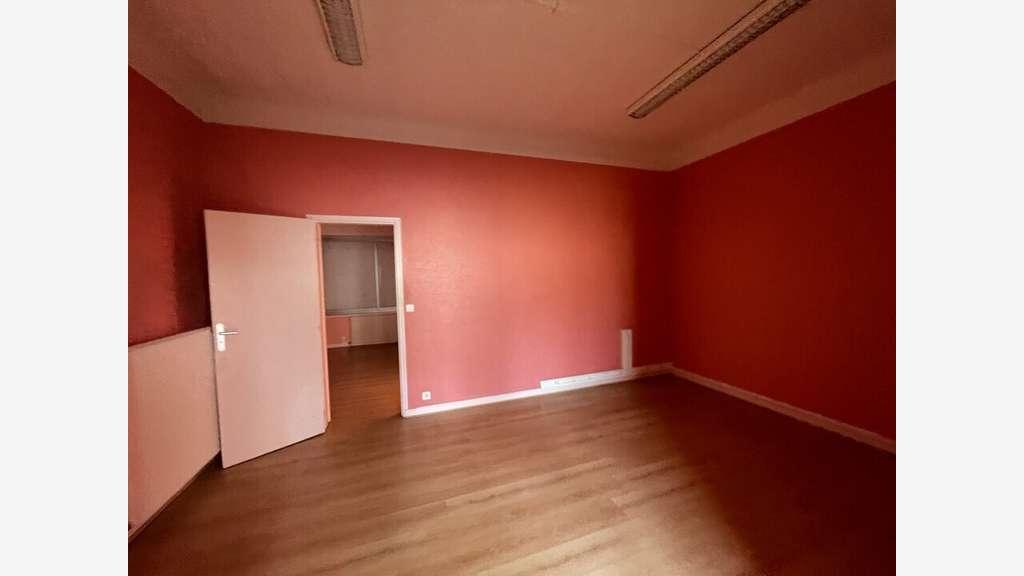 Loue local professionnel de 85m² centre Hennebont