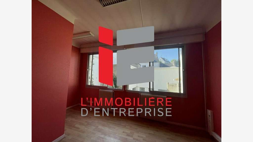 Loue local professionnel de 85m² centre Hennebont