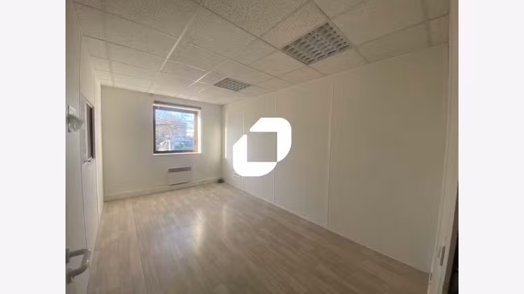 A louer Local d'activité 1052m² Herblay