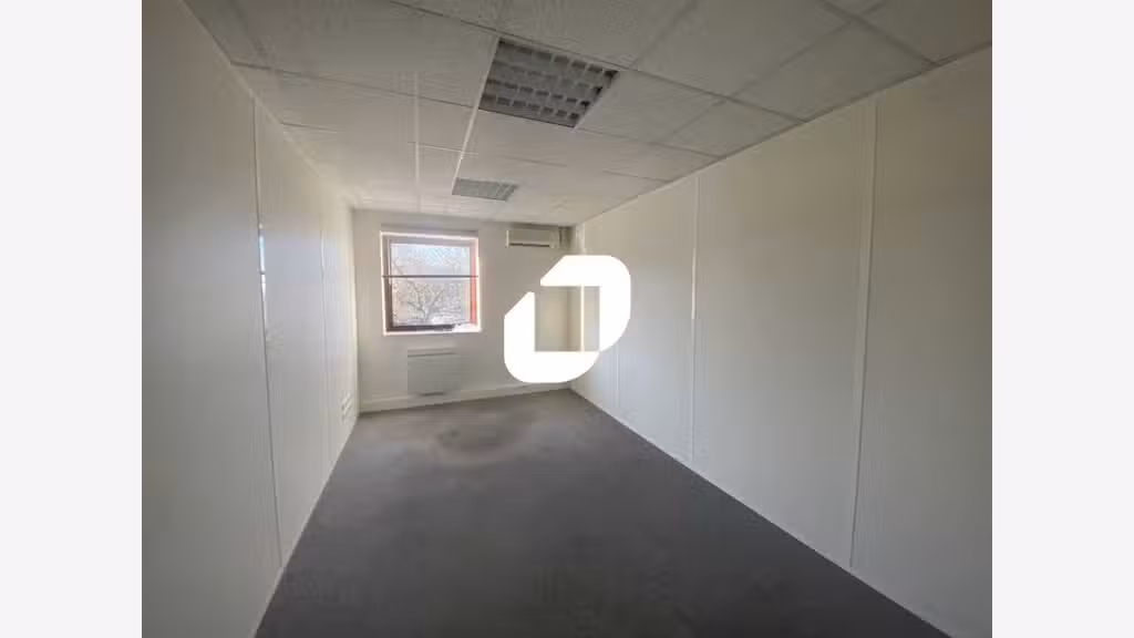 A louer Local d'activité 1052m² Herblay