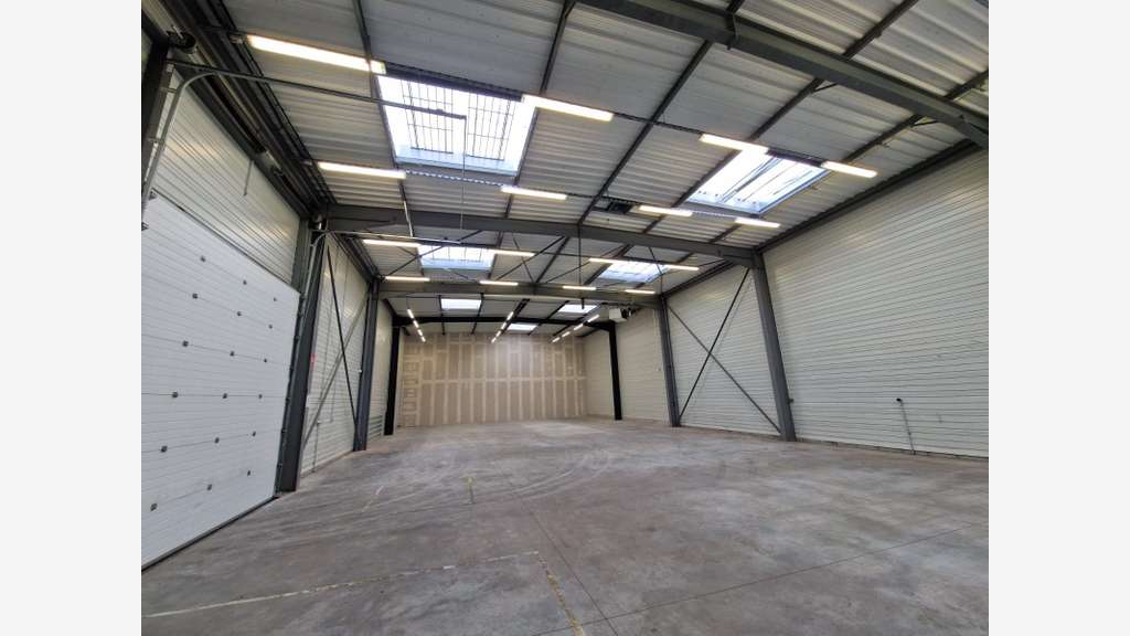 A louer local d'activité de 653m² dynamique à Caen