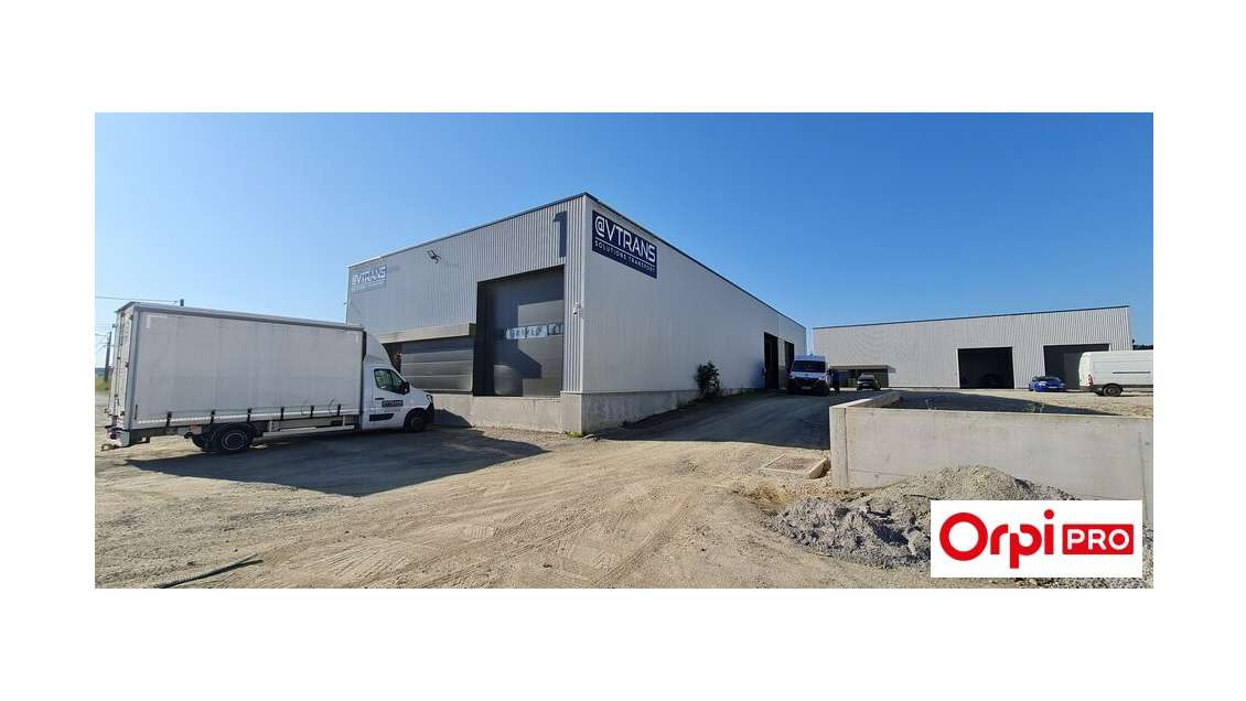 A LOUER: LOCAL D'ACTIVITE NEUF - RN12
