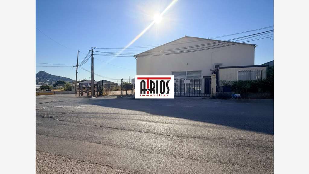 A louer local d'activité 450m² ZI St Martin Hyères