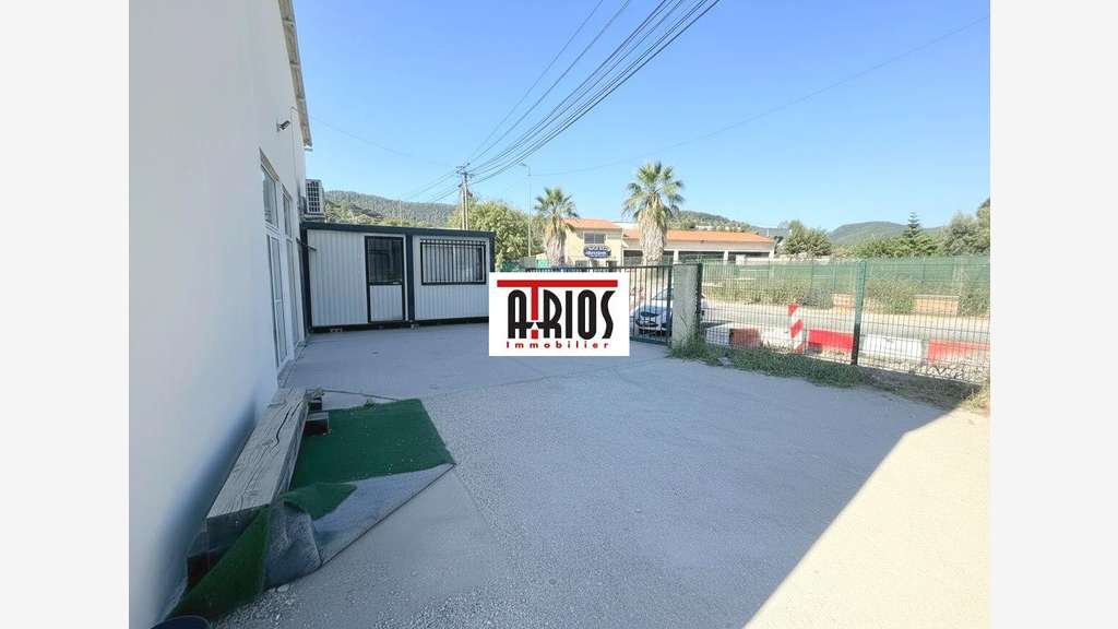 A louer local d'activité 450m² ZI St Martin Hyères