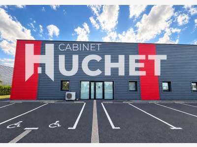 À louer local d'activité bureaux de 310m² à Ifs