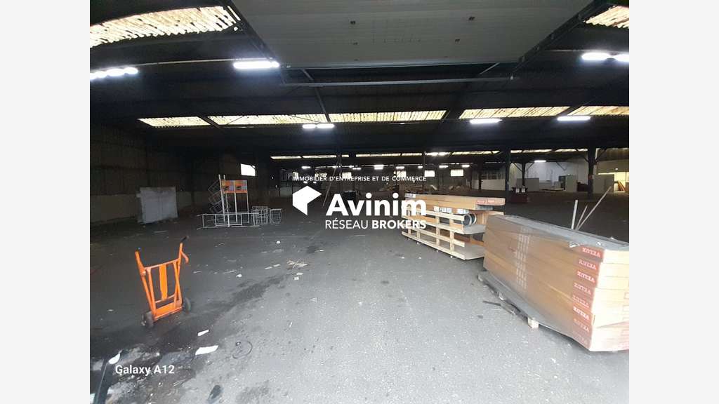 Local industriel 2115m² à louer ZI Ingré