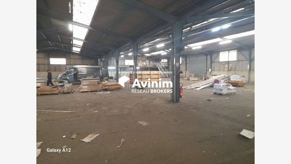 Local industriel 2115m² à louer ZI Ingré
