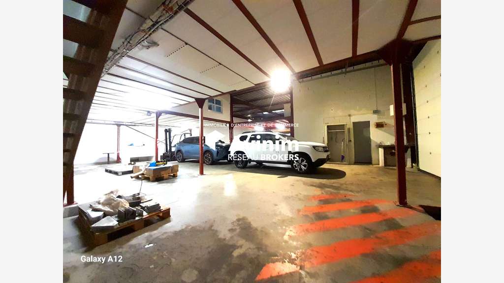Loue Très beau local d'activité de 725m² à Ingré