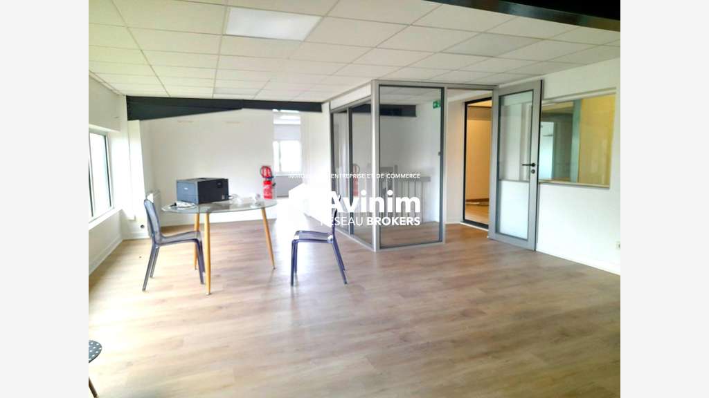Loue Très beau local d'activité de 725m² à Ingré