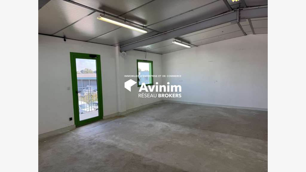 A louer local d'activité 154m² à Irigny A450 / A7