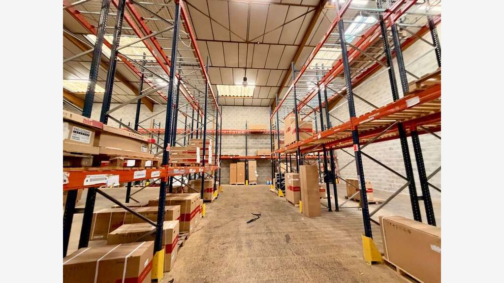LOCATION Local d'Activité - 840m² - IRIGNY