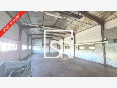 Entrepôt local d'activité 334m² à louer à Issoire