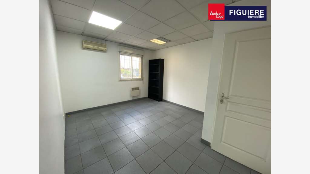 Local d'activité 320m² à louer Istres zone du Tubé