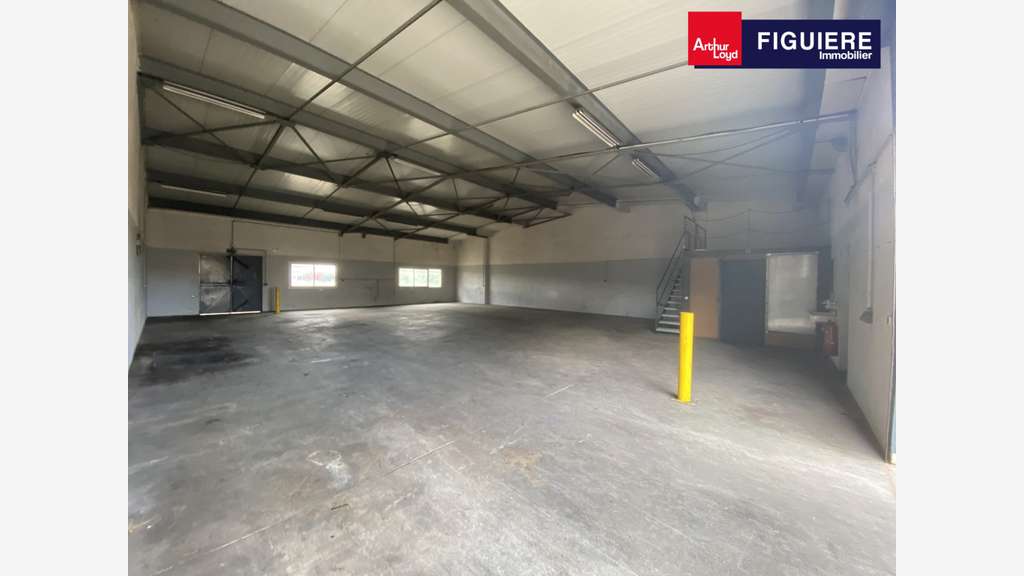 Local d'activité 320m² à louer Istres zone du Tubé