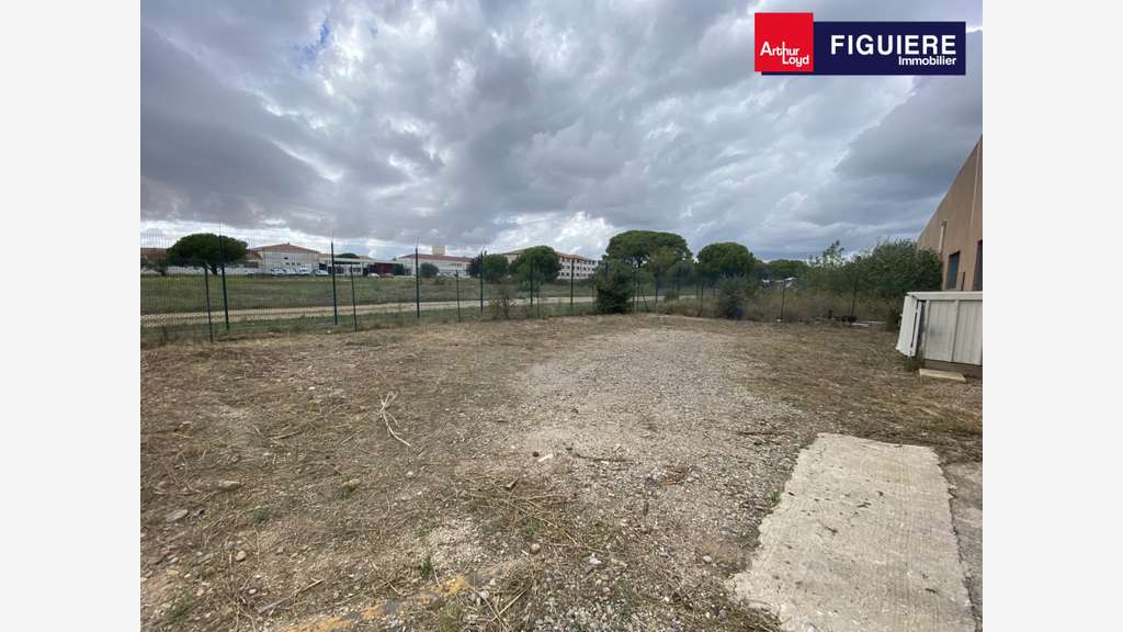 Local d'activité 320m² à louer Istres zone du Tubé