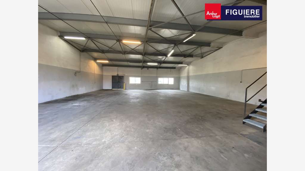 Local d'activité 320m² à louer Istres zone du Tubé