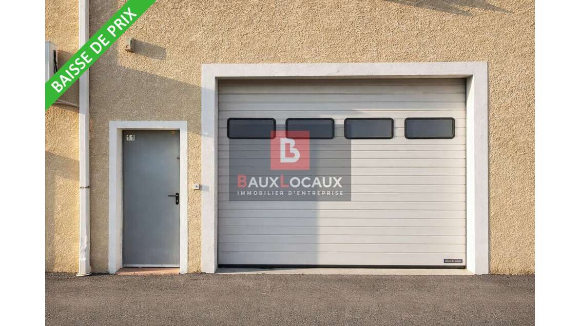 Location entrepôt de 92m² en zia à Istres
