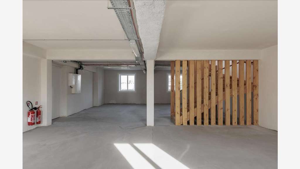 À louer locaux d'activités 30 à 250m² à Ivry/Seine