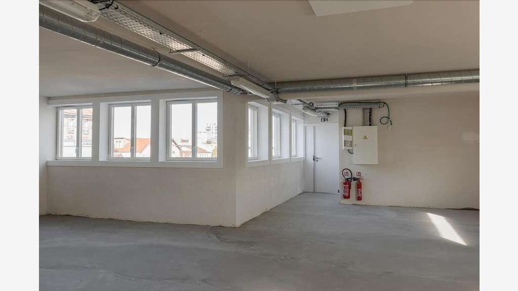À louer locaux d'activités 30 à 250m² à Ivry/Seine