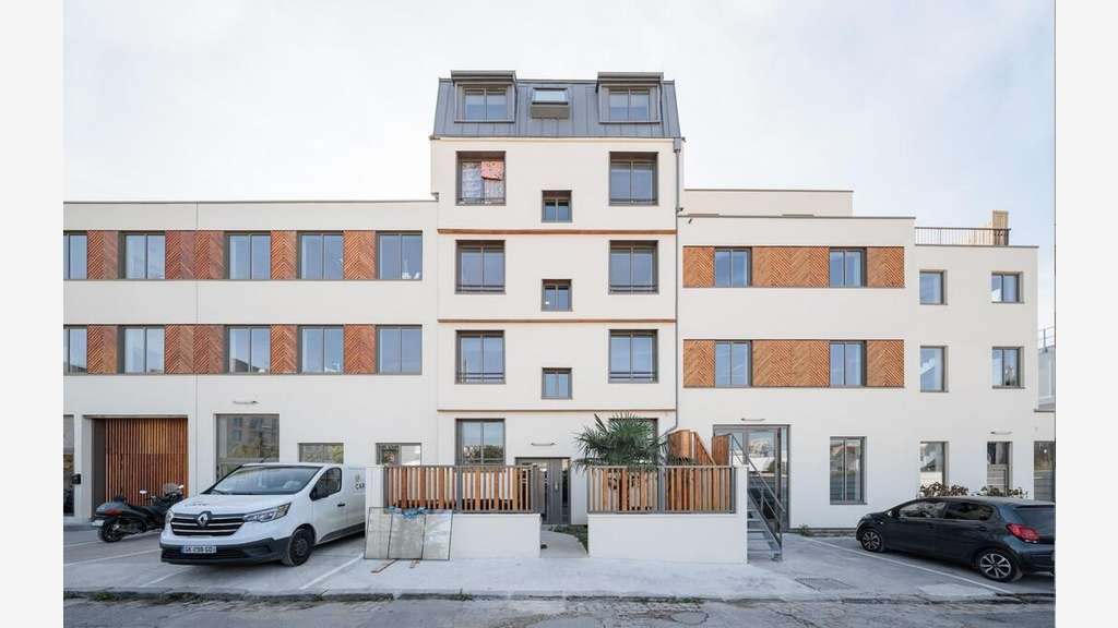 À louer locaux d'activités 30 à 250m² à Ivry/Seine