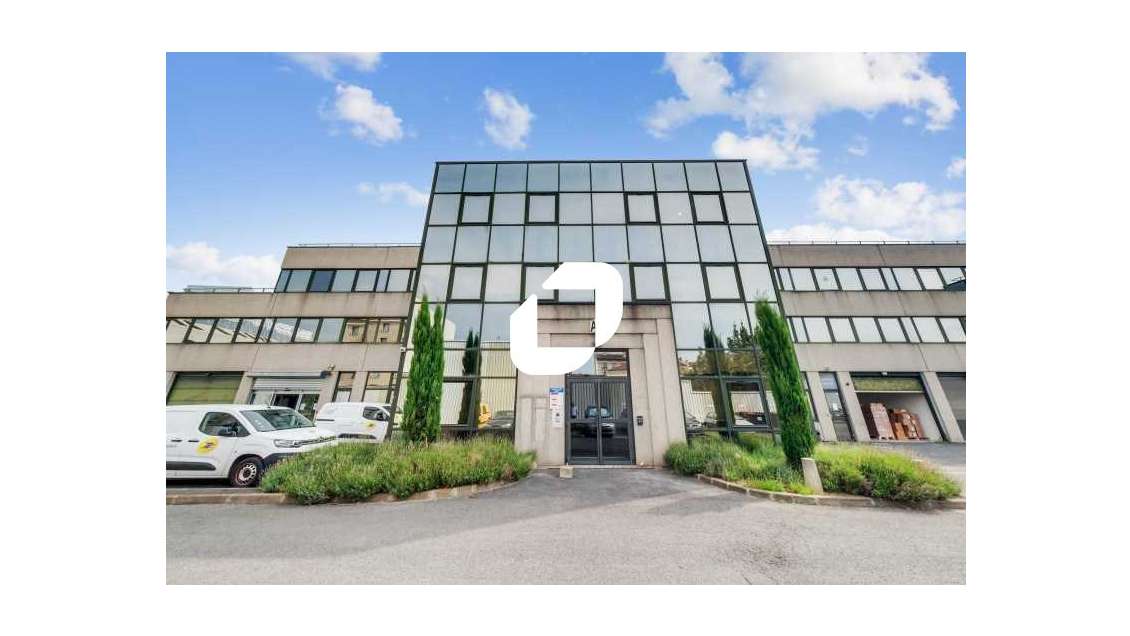 A louer Local d'activité 2205m² Ivry sur seine