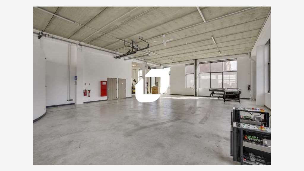 A louer Local d'activité 1049m² Ivry sur seine