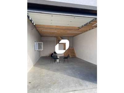 Location Locaux d'activités - Entrepôts à Izon