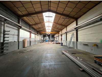 Location Locaux d'activités - Entrepôts à Jassans-Riottier