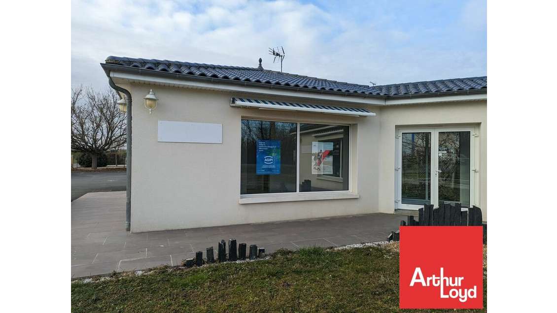 Local d'activité de 200m² à louer à Jaunay-Marigny