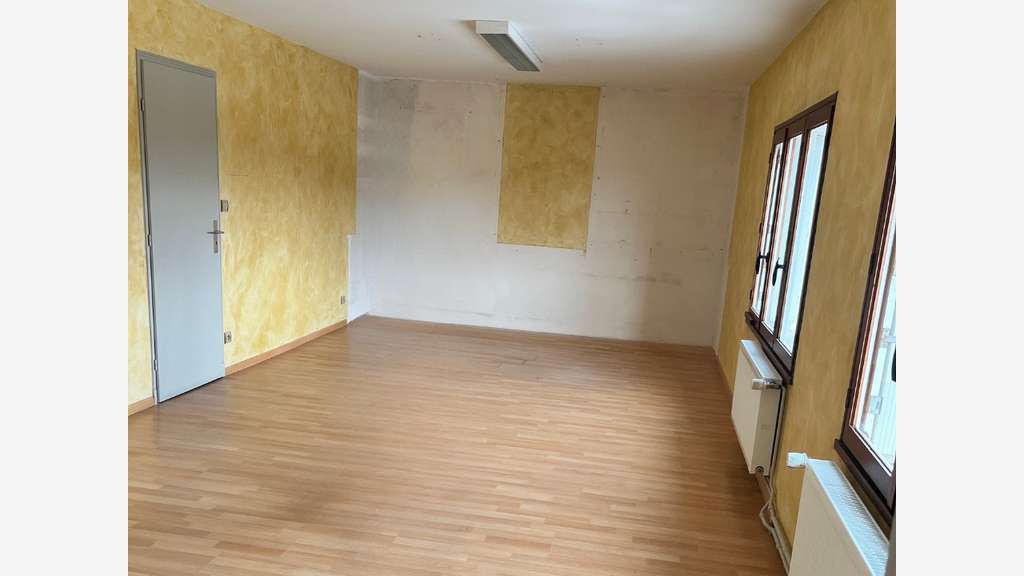 Bâtiment à louer 836m² à Joinville (52)