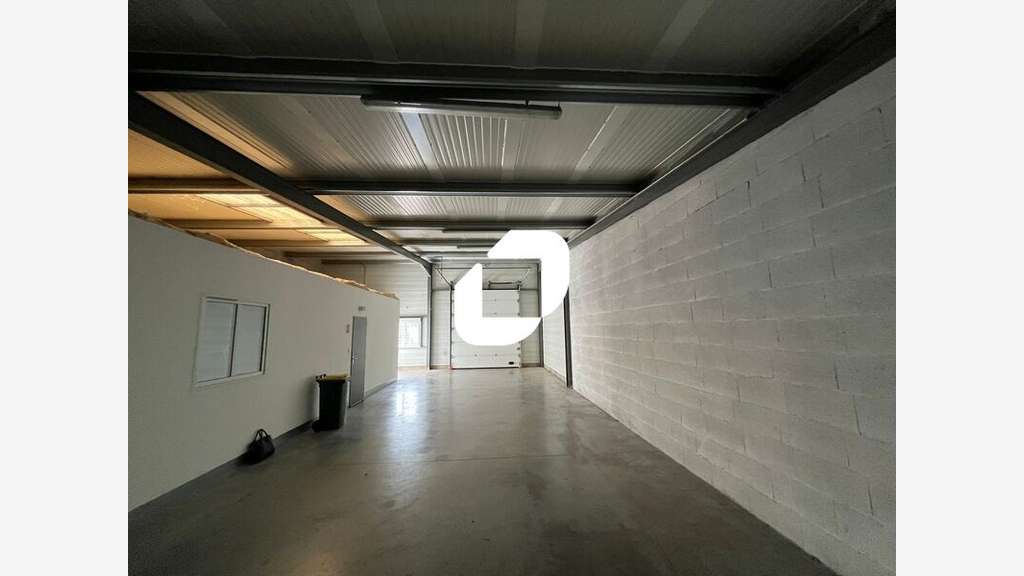 A louer Local d'activité 150m² Jonage
