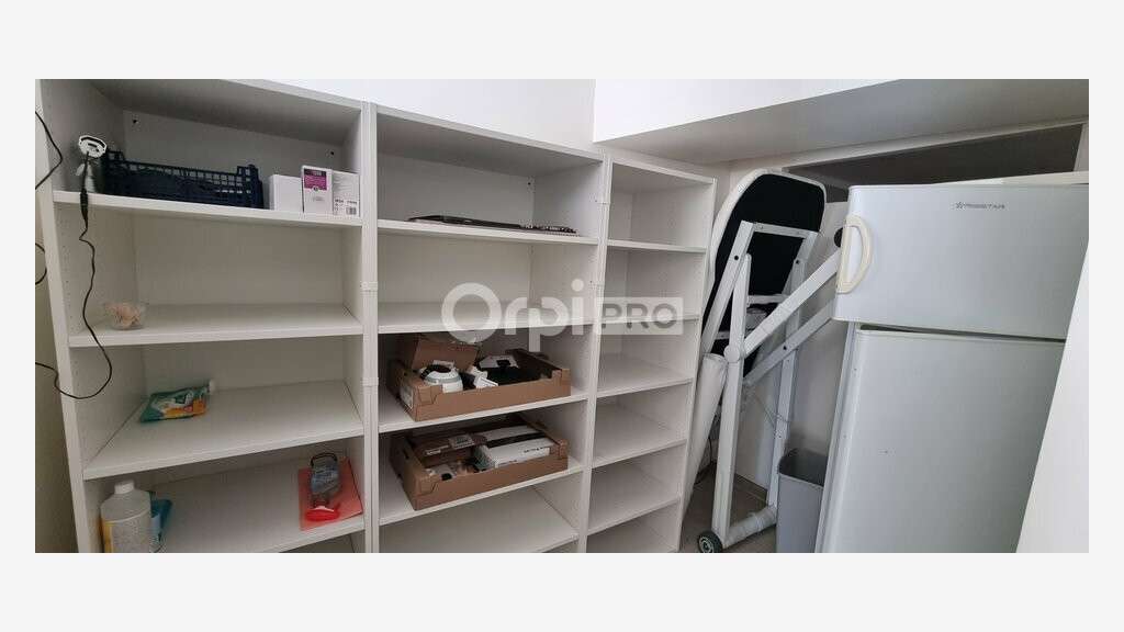 Local 40m² à louer à Saint-Saturnin-lès-Avignon