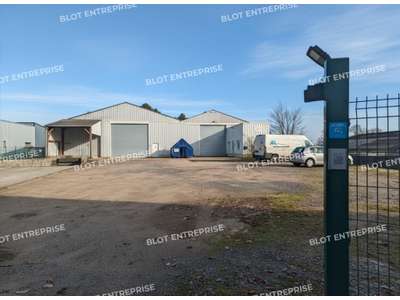 Location Locaux d'activités - Entrepôts à Josselin