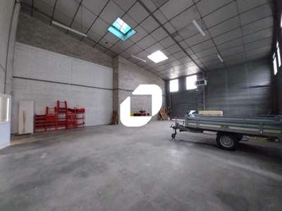 Location Locaux d'activités - Entrepôts à Jouars-Pontchartrain