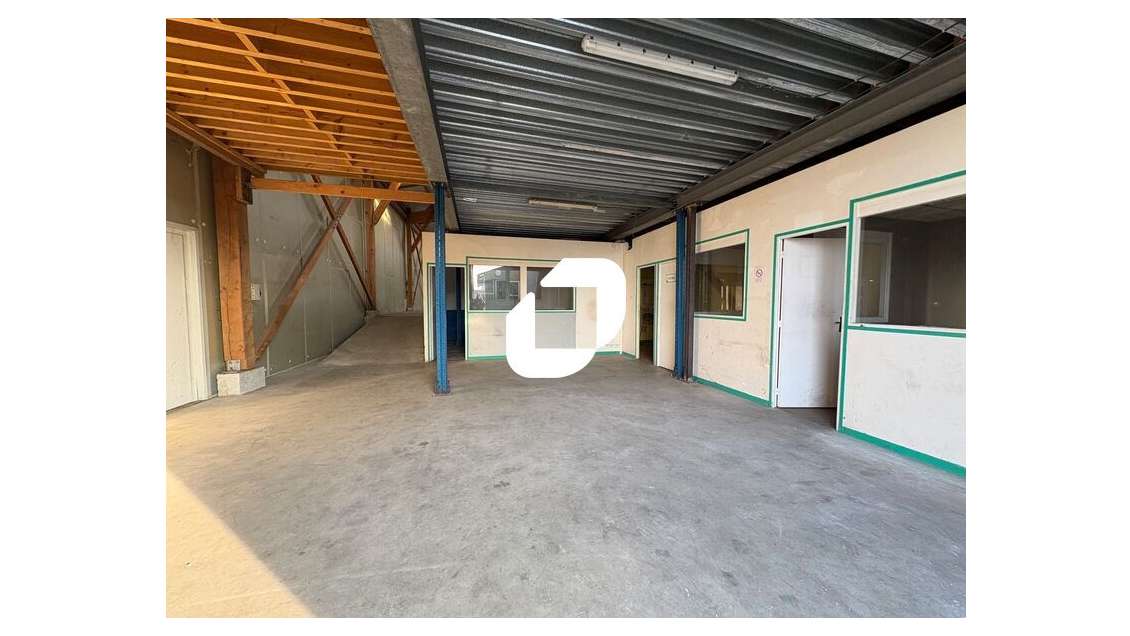 JOUARS-PONTCHARTRAIN -  vous propose des b