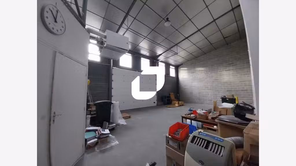  vous propose à la location, des locaux d'