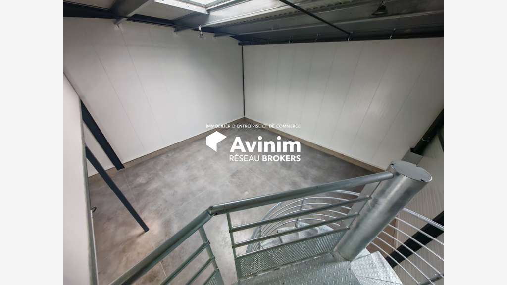 A louer local d'activités neuf 295m² ZI Liodière