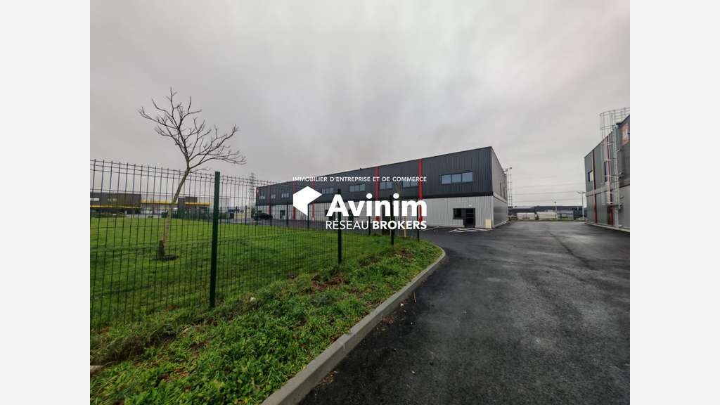 A louer local d'activités neuf 295m² ZI Liodière