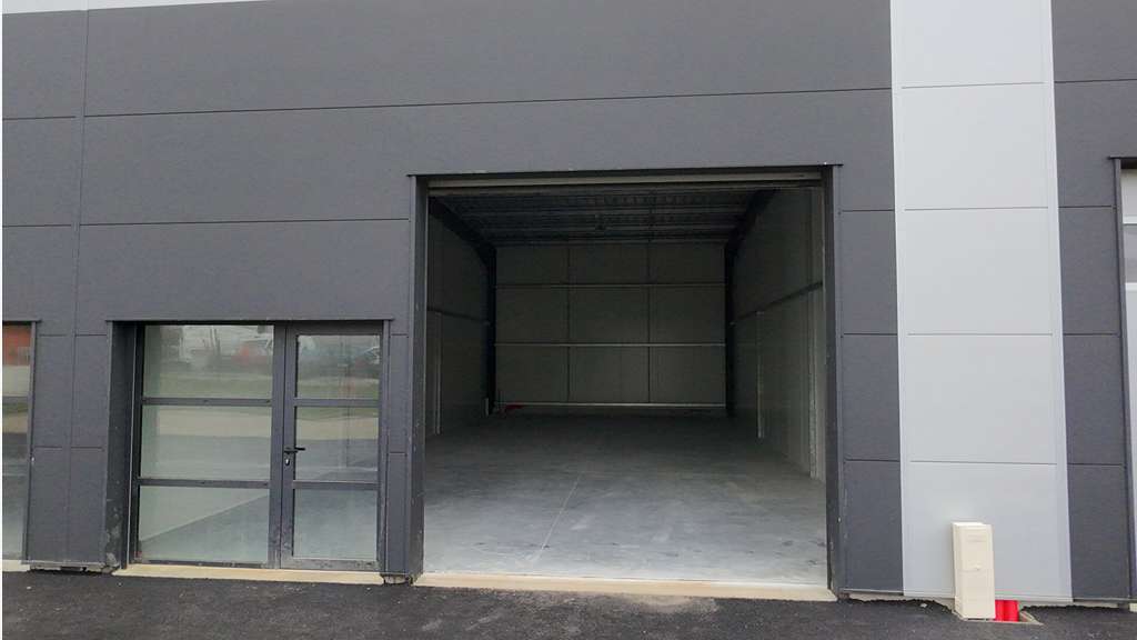 A louer local activité 530m² divisible Kervignac 