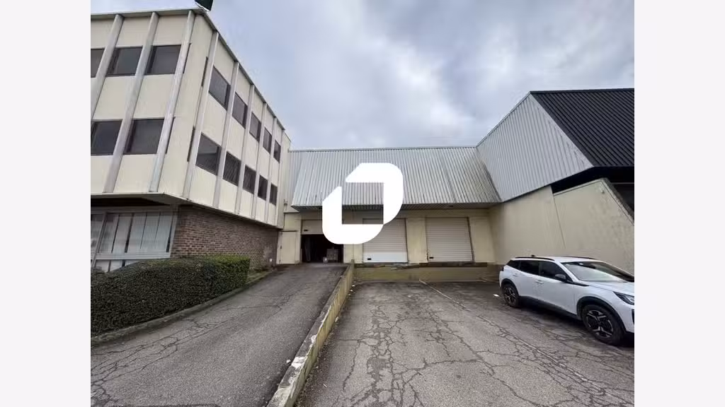 A louer Local d'activité 965m² L'hay les roses
