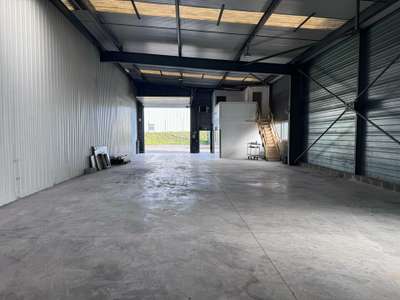 Entrepôt 300m² à louer à L'Isle-d'Espagnac