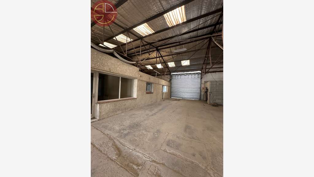A louer entrepôt 1450m² sur 7000m² L'Isle-Jourdain