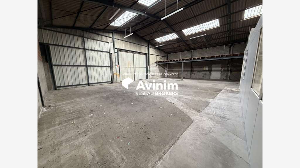 Loue local activité bureaux 310m² L'Isle-Jourdain