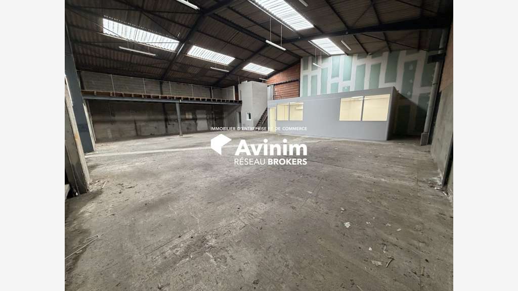 Loue local activité bureaux 310m² L'Isle-Jourdain