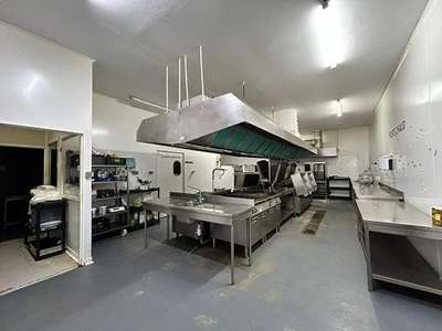 À Louer – Bâtiment Agroalimentaire de 2 450 m² à L