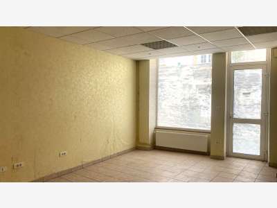 A louer local 85m² avec logement L'Isle-sur-Serein