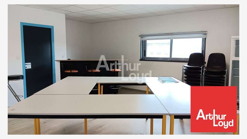 Location local d'activité 678m² L'Oie empl strat.
