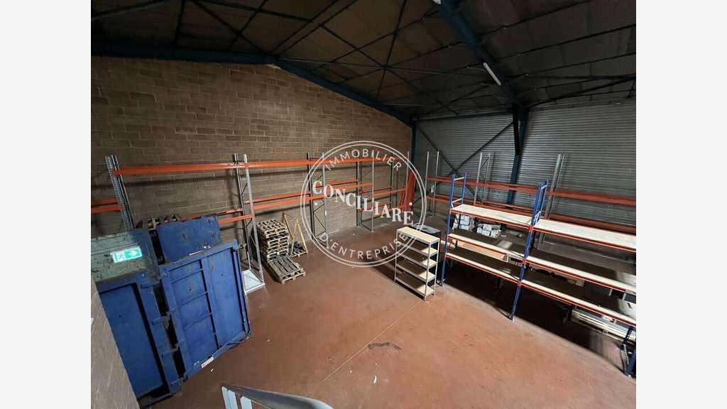 Entrepôt 550m² avec bureaux à louer à L'Union