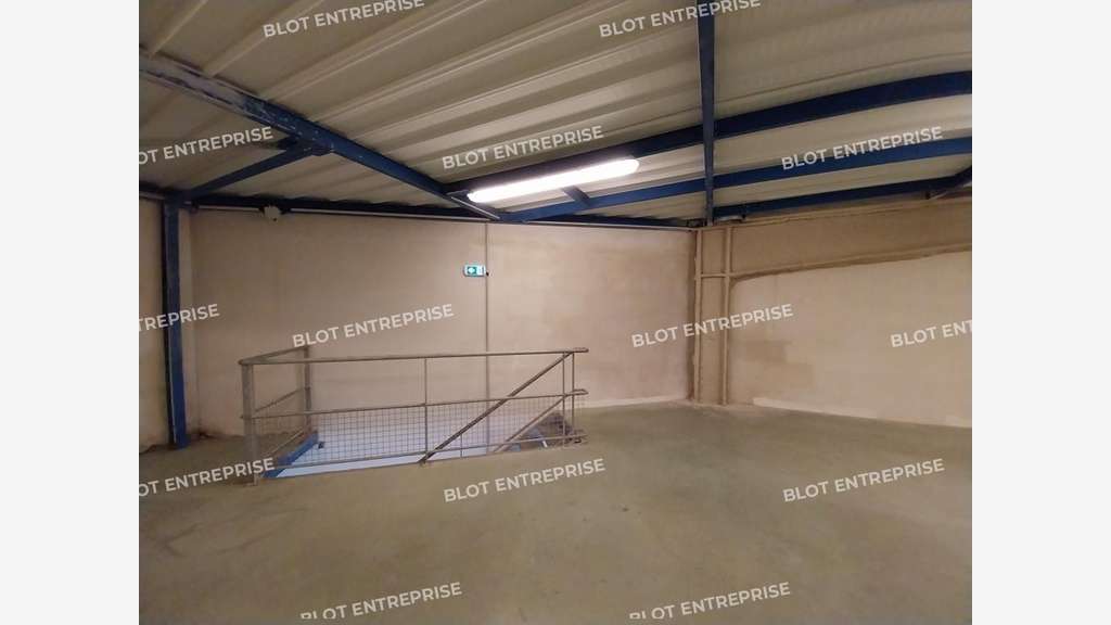 A louer locaux d'activités de 267m² à La Baule