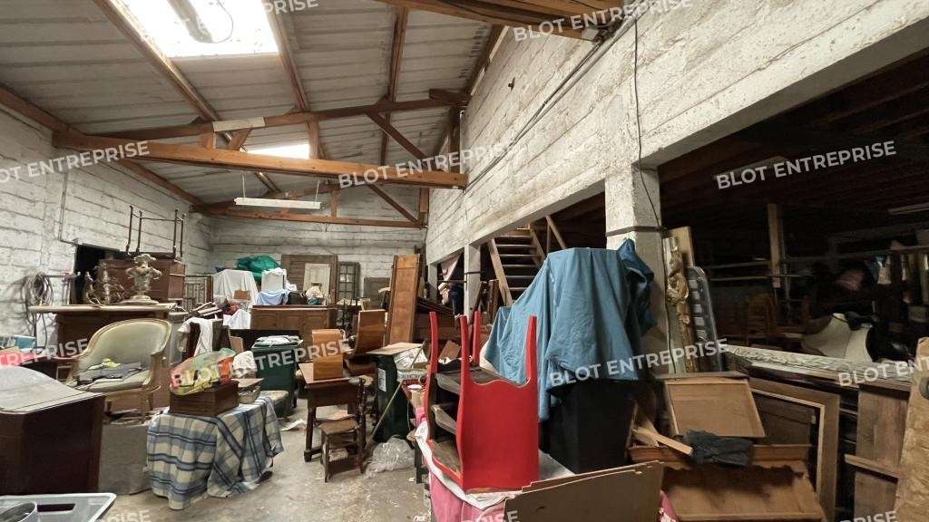 A LOUER - LOCAL D'ACTIVITES 563 m² - LA BAULE